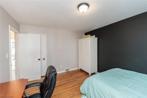 4102 Verona Road South Euclid OH 44121