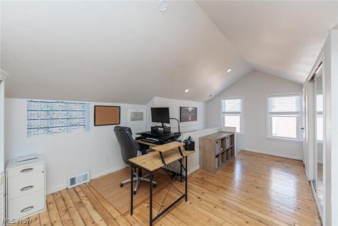 4102 Verona Road South Euclid OH 44121