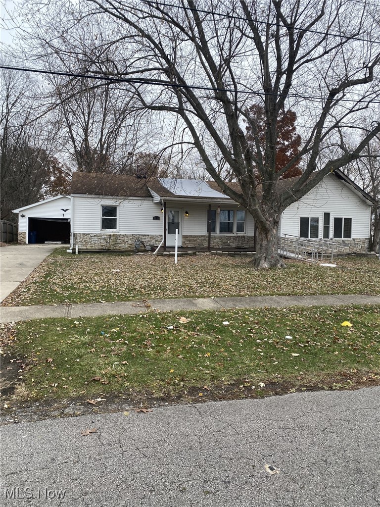 3211 Kneirim Drive Lorain OH 44053
