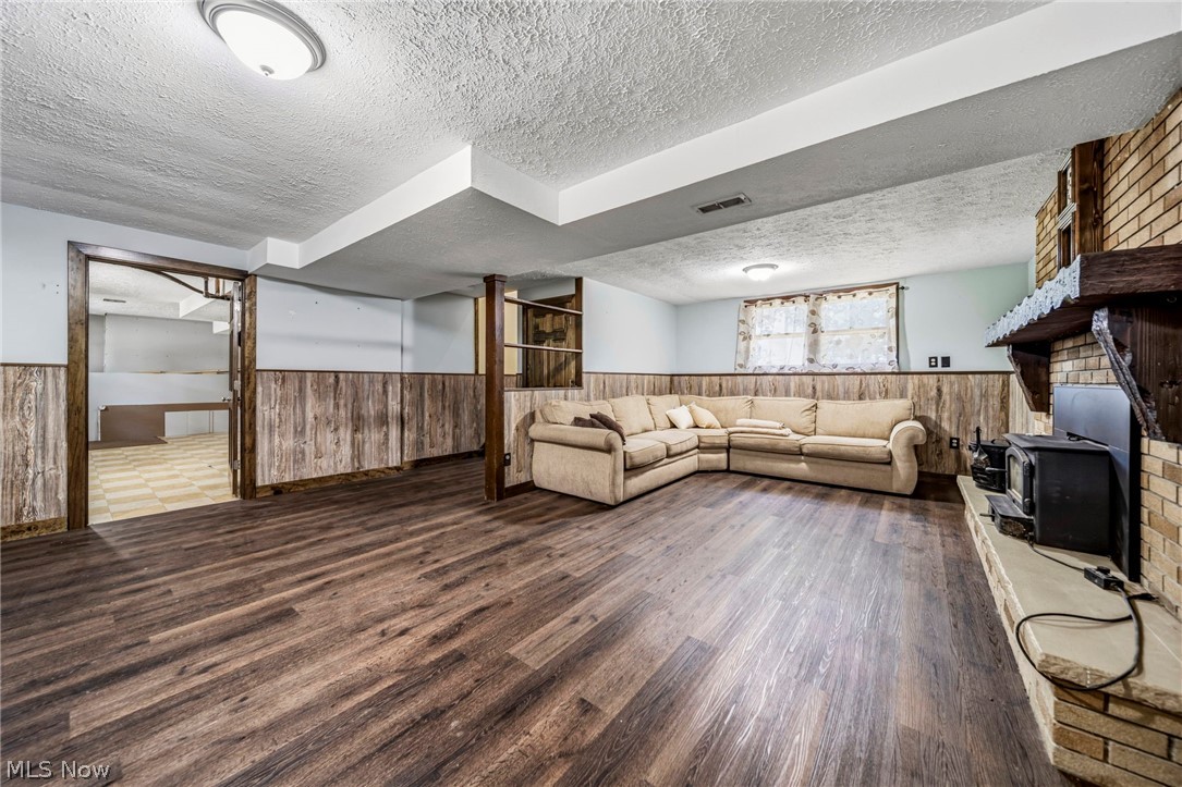 16320 Farley Road Middlefield OH 44062