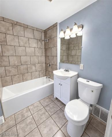 3870 E 146th Street Cleveland OH 44128