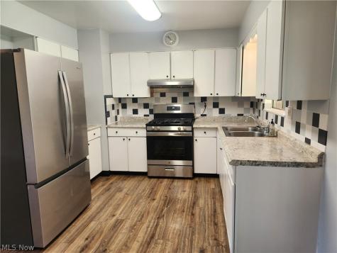 1168 Everbright Drive Uniontown OH 44685