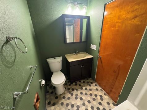 1168 Everbright Drive Uniontown OH 44685
