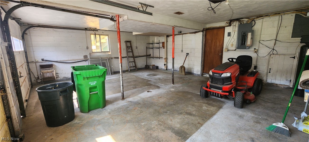 1168 Everbright Drive Uniontown OH 44685