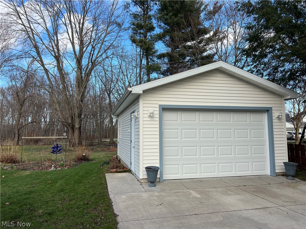 366 Old Main Road Conneaut OH 44030