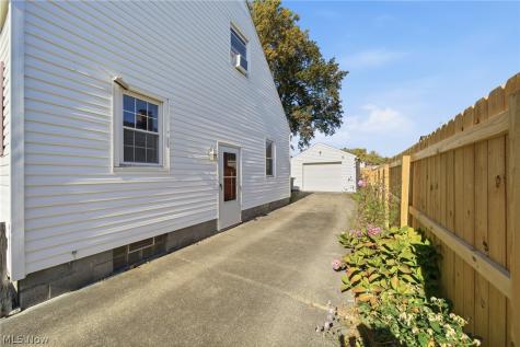 1505 Simcoe Avenue Akron OH 44305