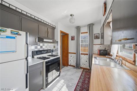 1505 Simcoe Avenue Akron OH 44305