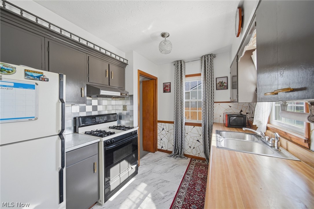 1505 Simcoe Avenue Akron OH 44305