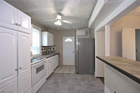 519 Wellington Avenue Akron OH 44305