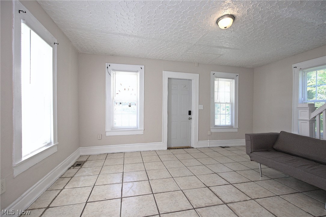 519 Wellington Avenue Akron OH 44305