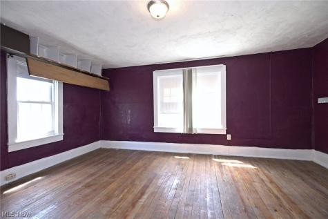 519 Wellington Avenue Akron OH 44305