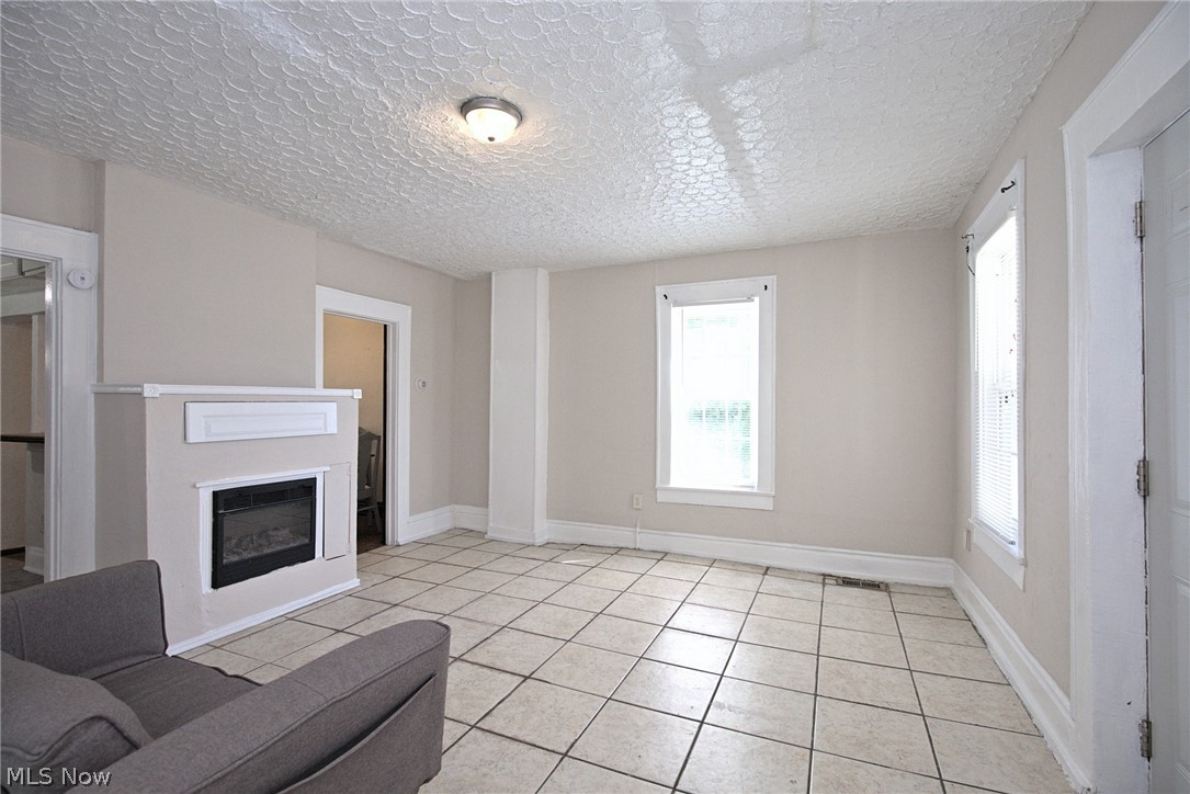 519 Wellington Avenue Akron OH 44305