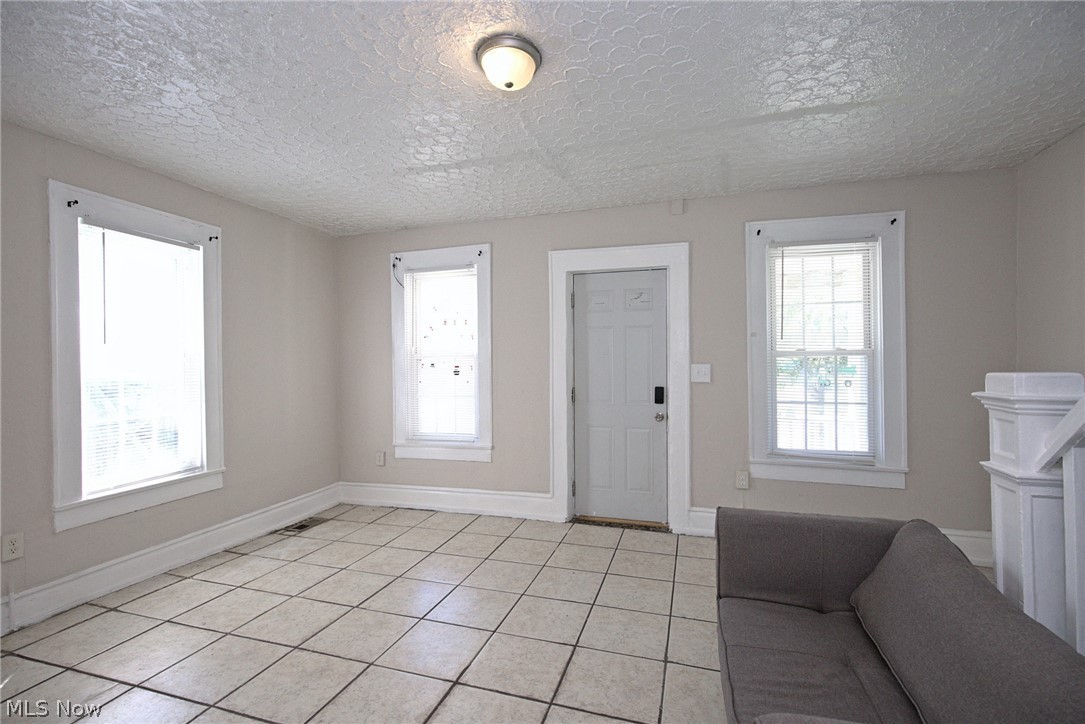 519 Wellington Avenue Akron OH 44305