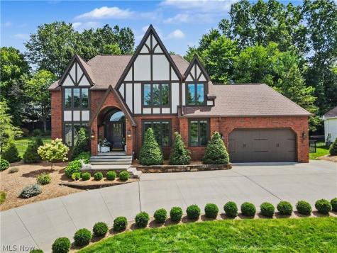 2835 Valley Road Cuyahoga Falls OH 44223