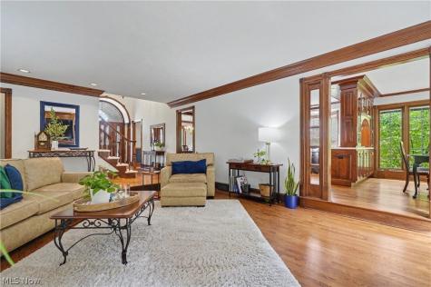 2835 Valley Road Cuyahoga Falls OH 44223