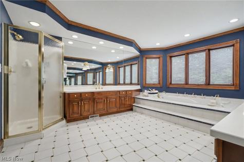 2835 Valley Road Cuyahoga Falls OH 44223