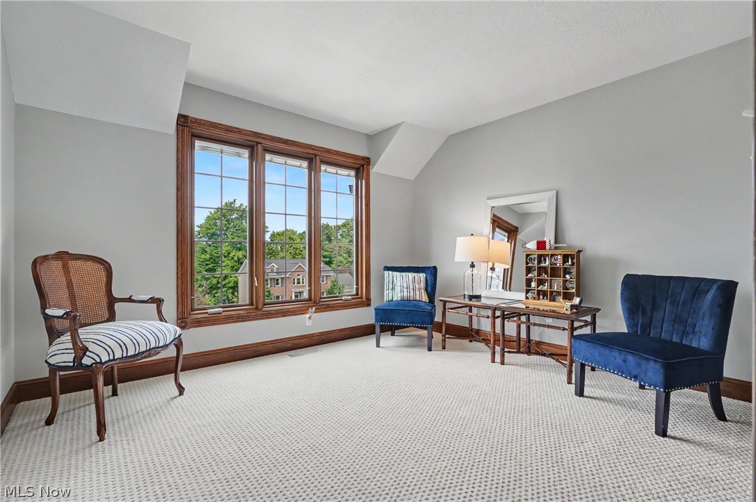 2835 Valley Road Cuyahoga Falls OH 44223
