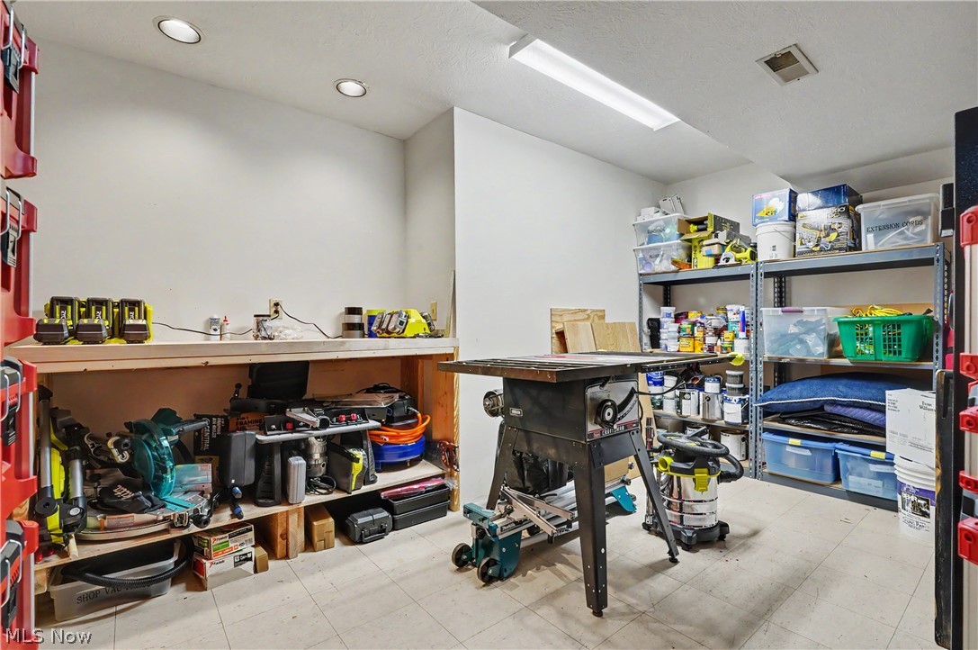 2835 Valley Road Cuyahoga Falls OH 44223