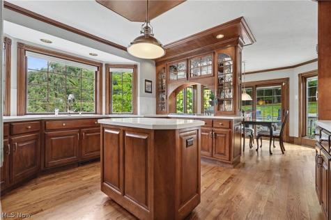 2835 Valley Road Cuyahoga Falls OH 44223