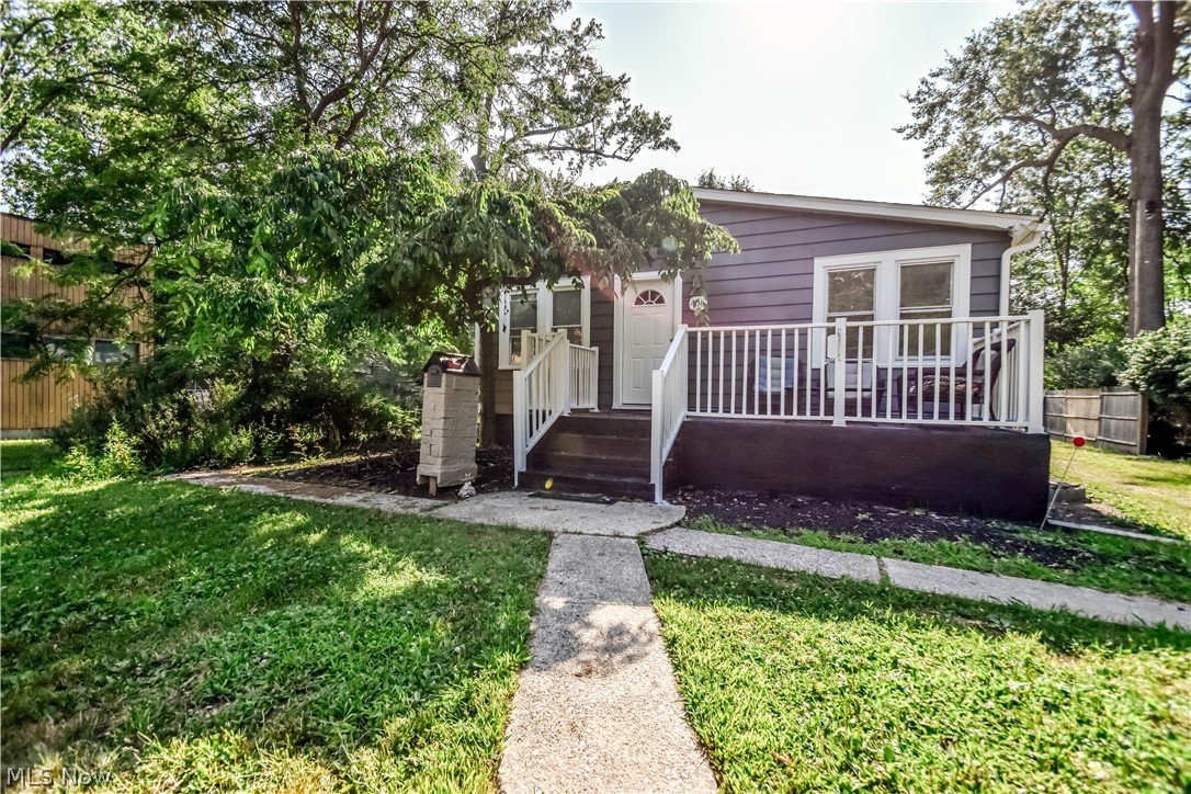 406 E 266th Street Euclid OH 44132