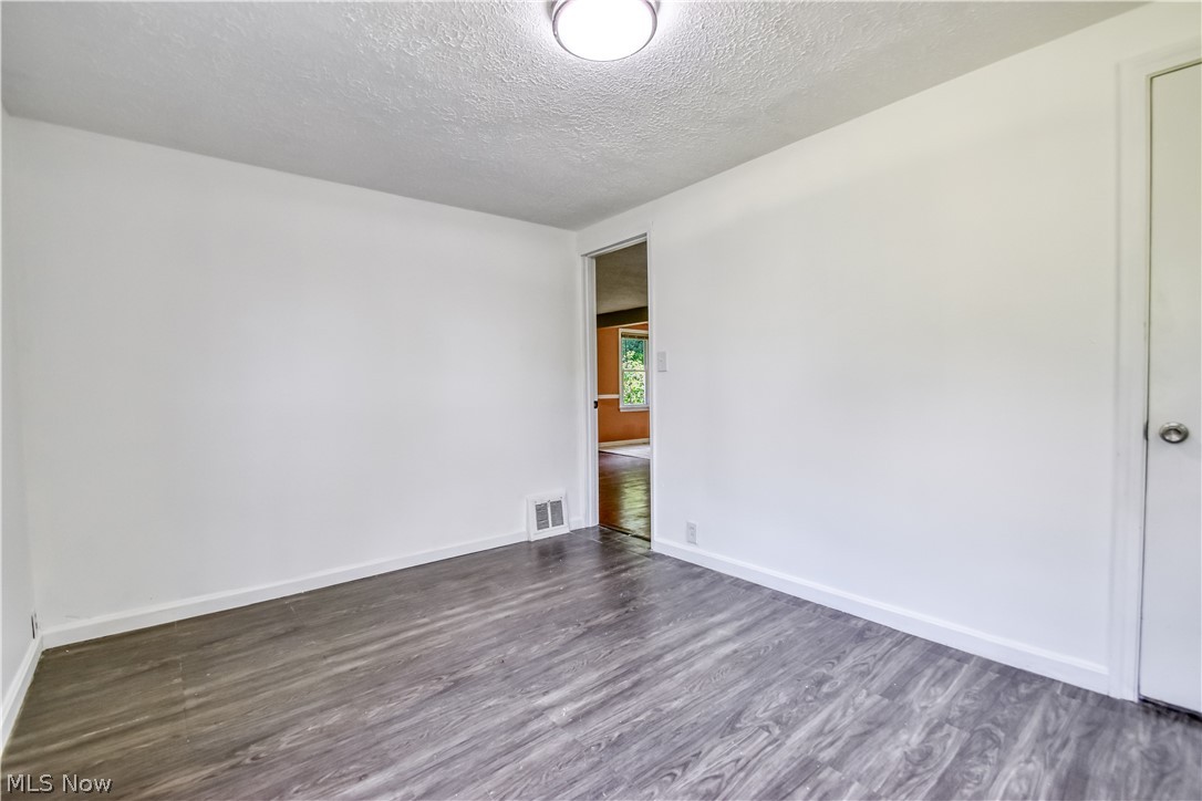 406 E 266th Street Euclid OH 44132