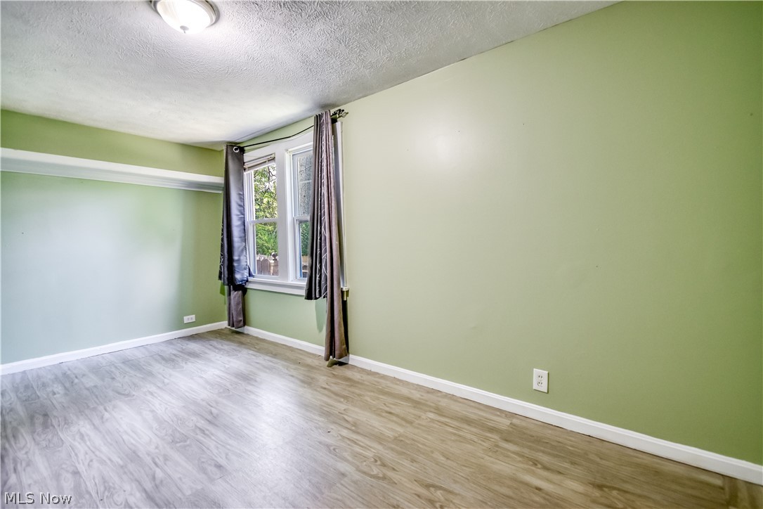 406 E 266th Street Euclid OH 44132