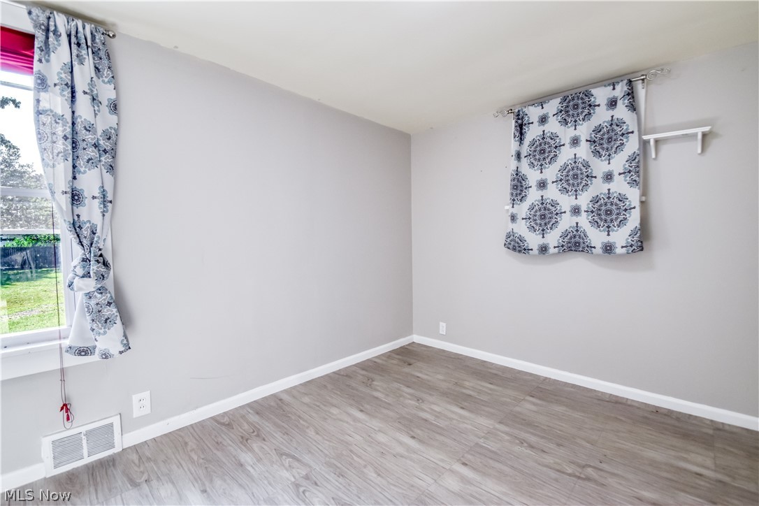 406 E 266th Street Euclid OH 44132