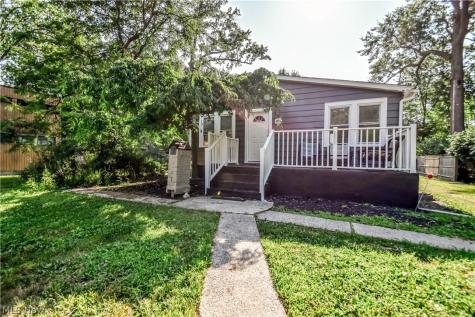 406 E 266th Street Euclid OH 44132
