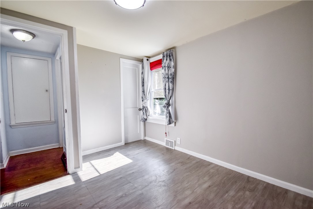 406 E 266th Street Euclid OH 44132