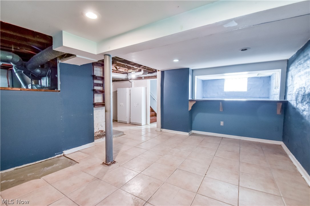 406 E 266th Street Euclid OH 44132