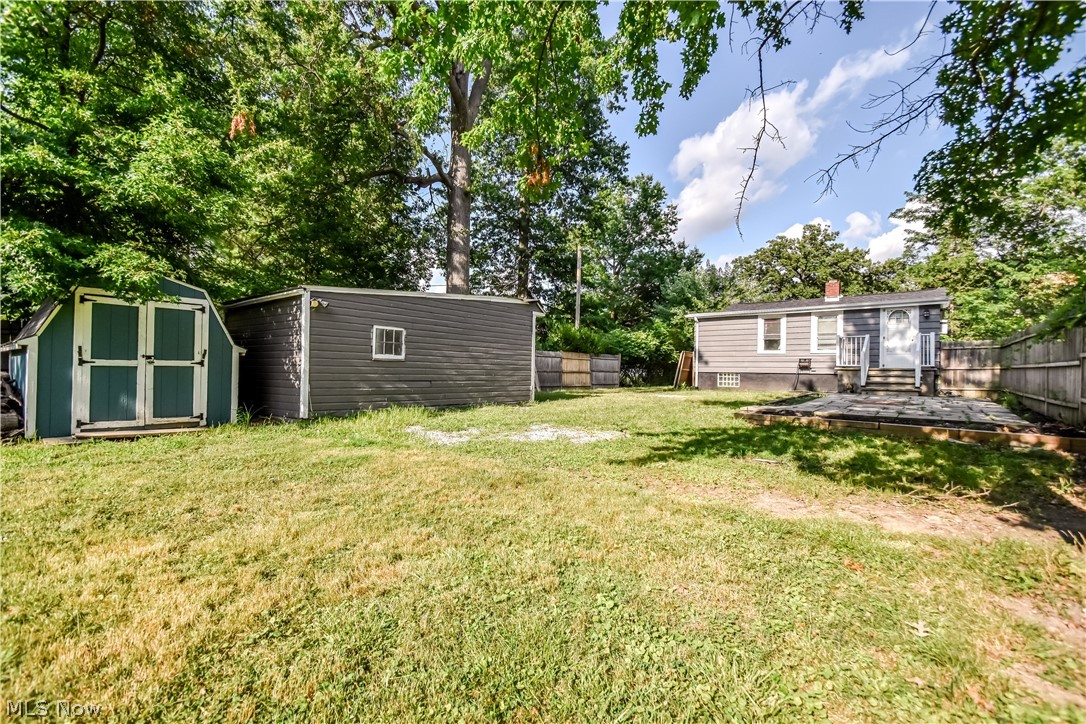 406 E 266th Street Euclid OH 44132