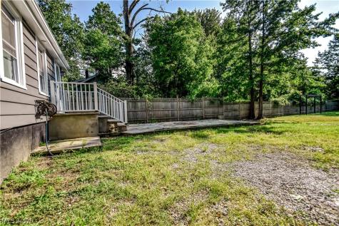406 E 266th Street Euclid OH 44132