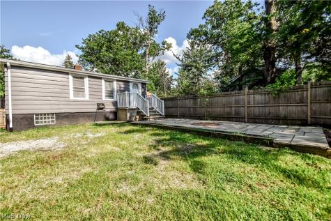 406 E 266th Street Euclid OH 44132