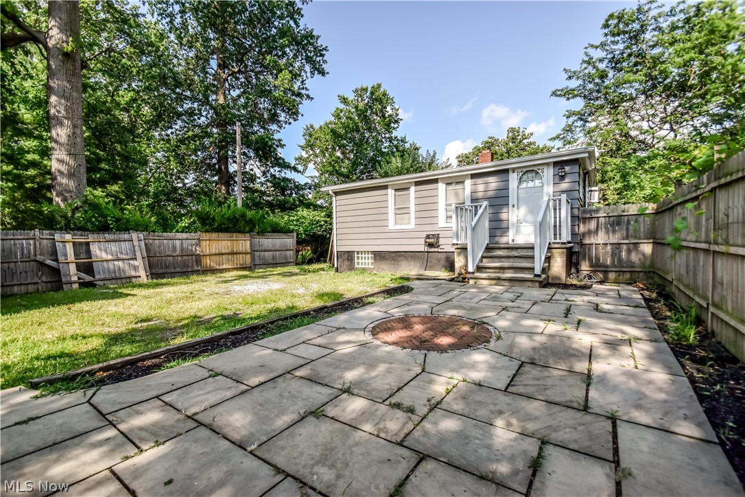 406 E 266th Street Euclid OH 44132