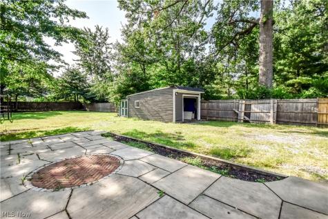406 E 266th Street Euclid OH 44132