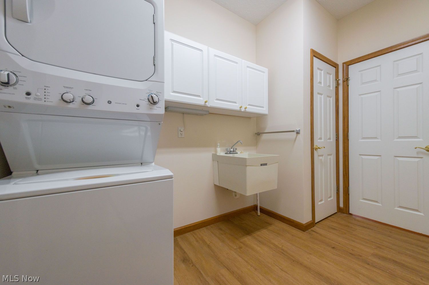 2442 Halifax Court Avon OH 44011