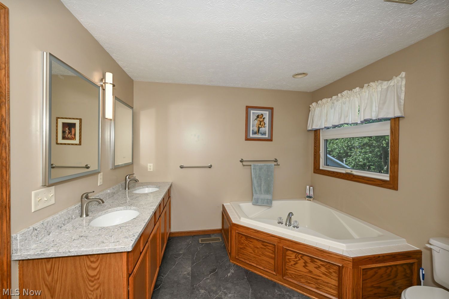 435 Brenelle Lane Medina OH 44256
