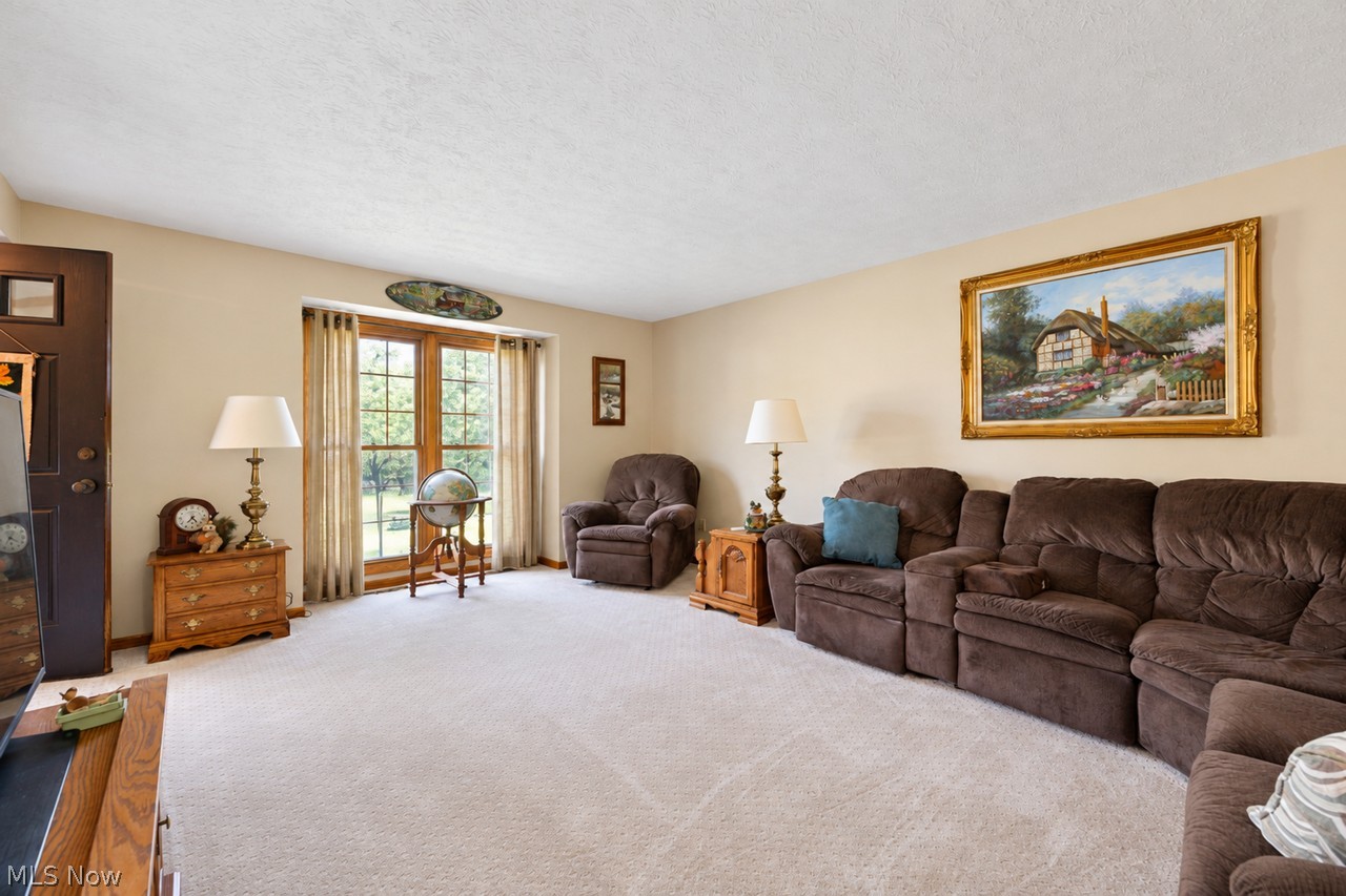 4746 Wildflower Drive North Canton OH 44720