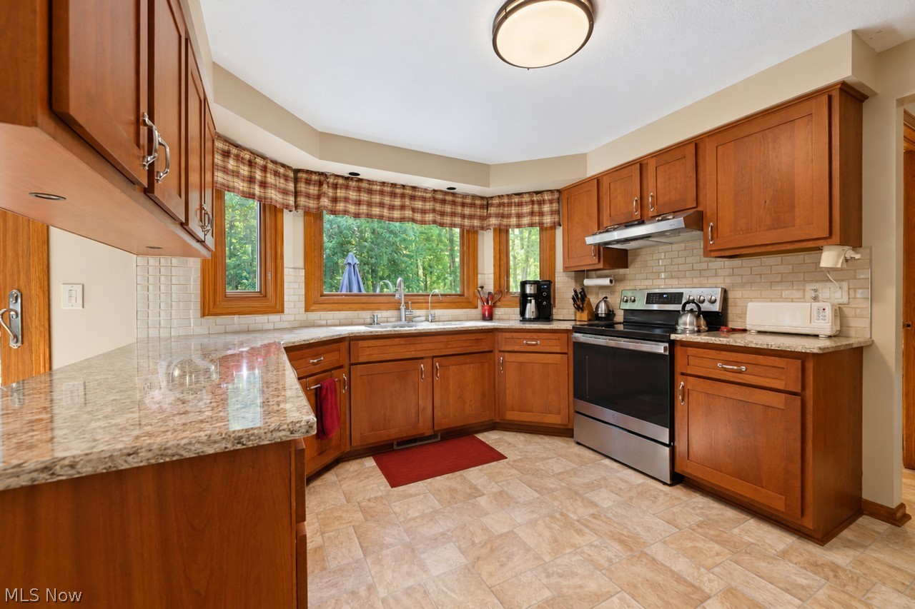 4746 Wildflower Drive North Canton OH 44720