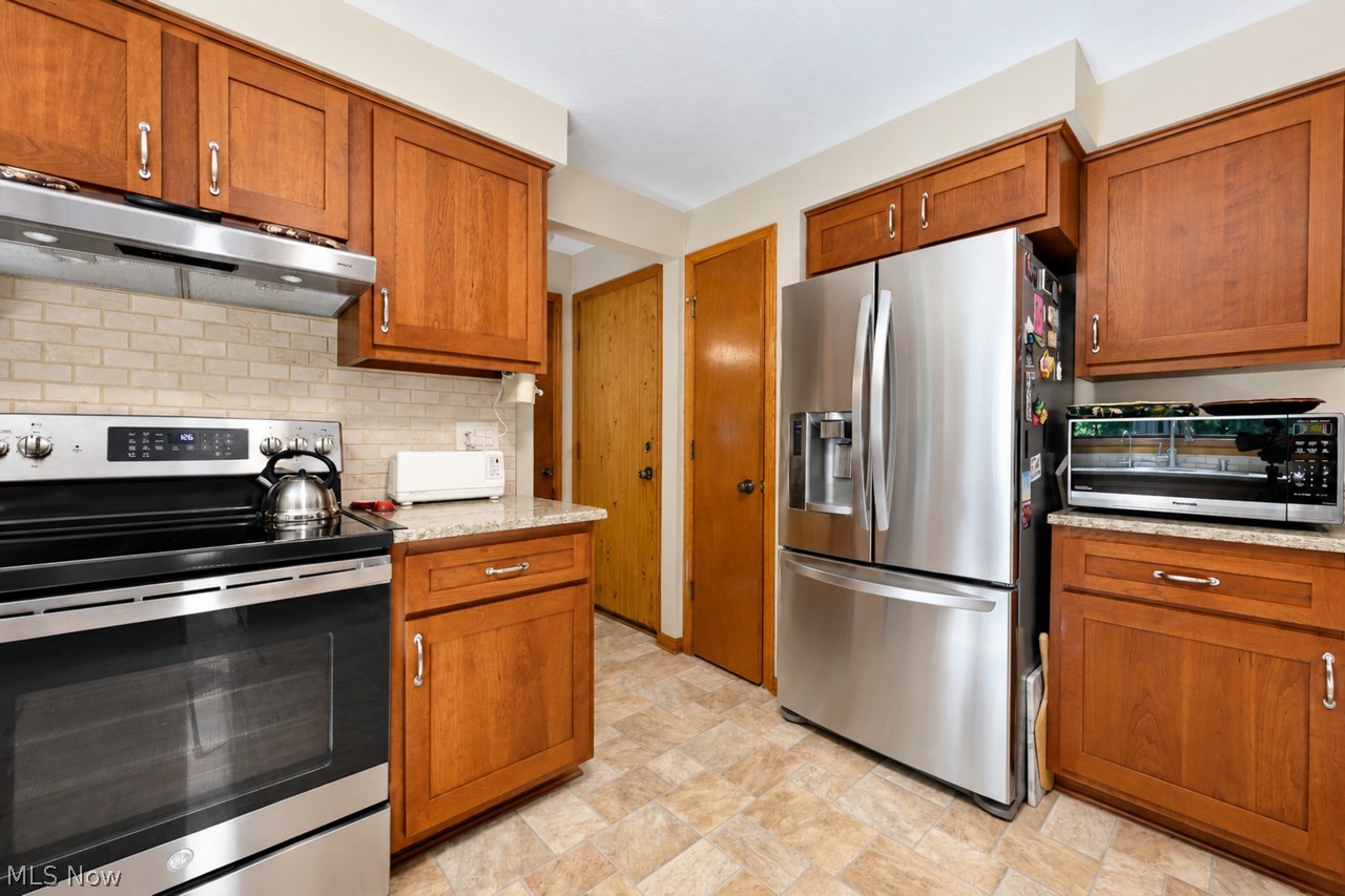 4746 Wildflower Drive North Canton OH 44720