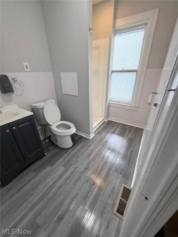 1011 E 72nd Place Cleveland OH 44103