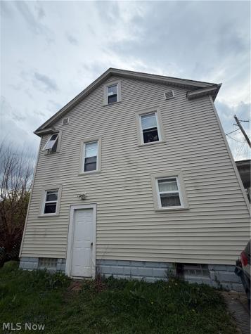 1015 Romig Avenue Barberton OH 44203