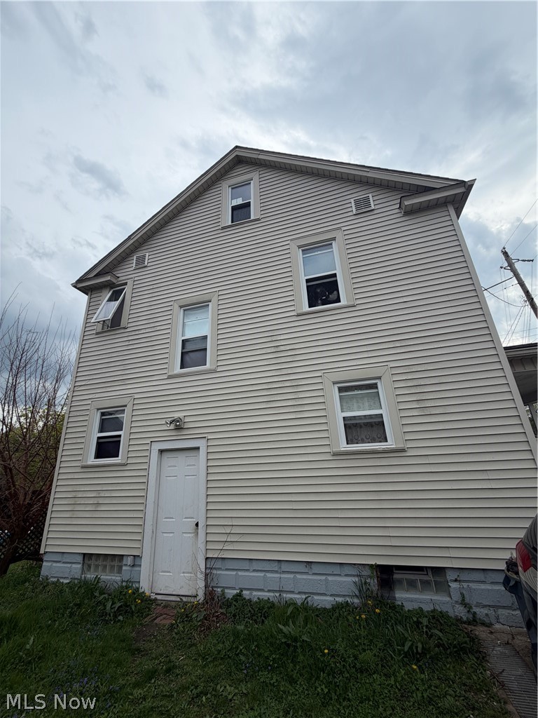 1015 Romig Avenue Barberton OH 44203