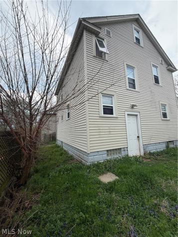1015 Romig Avenue Barberton OH 44203