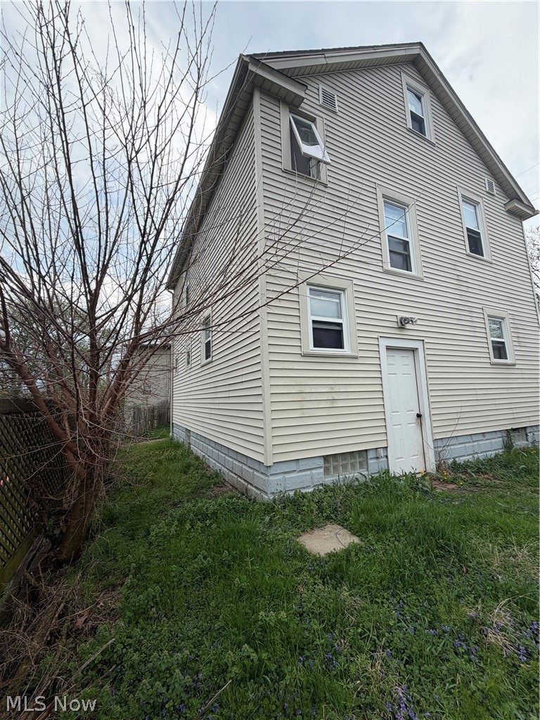 1015 Romig Avenue Barberton OH 44203