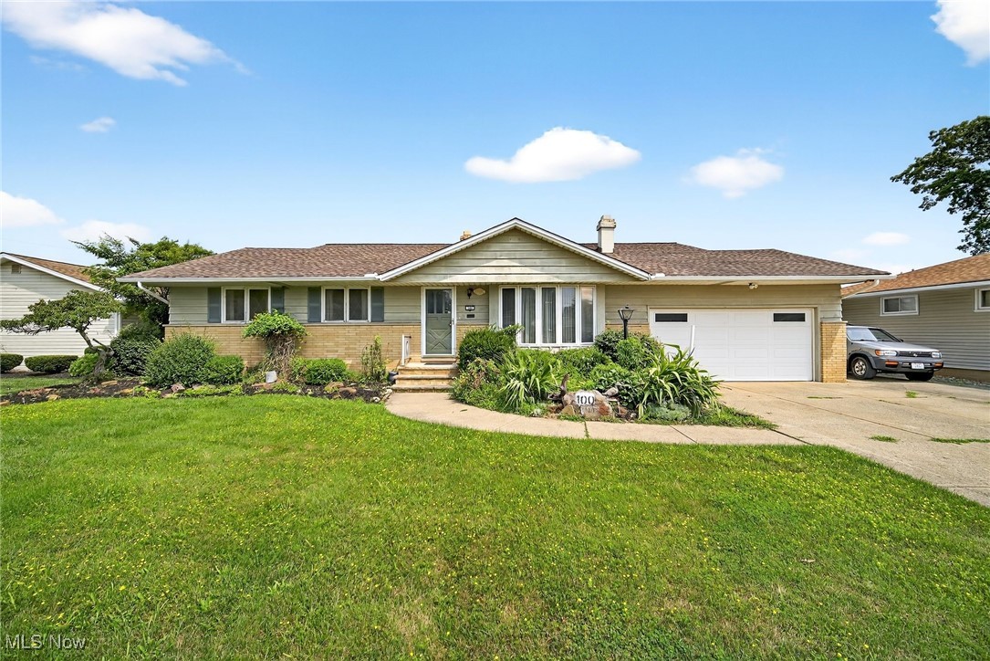 100 E Decker Drive Seven Hills OH 44131