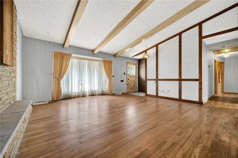 100 E Decker Drive Seven Hills OH 44131