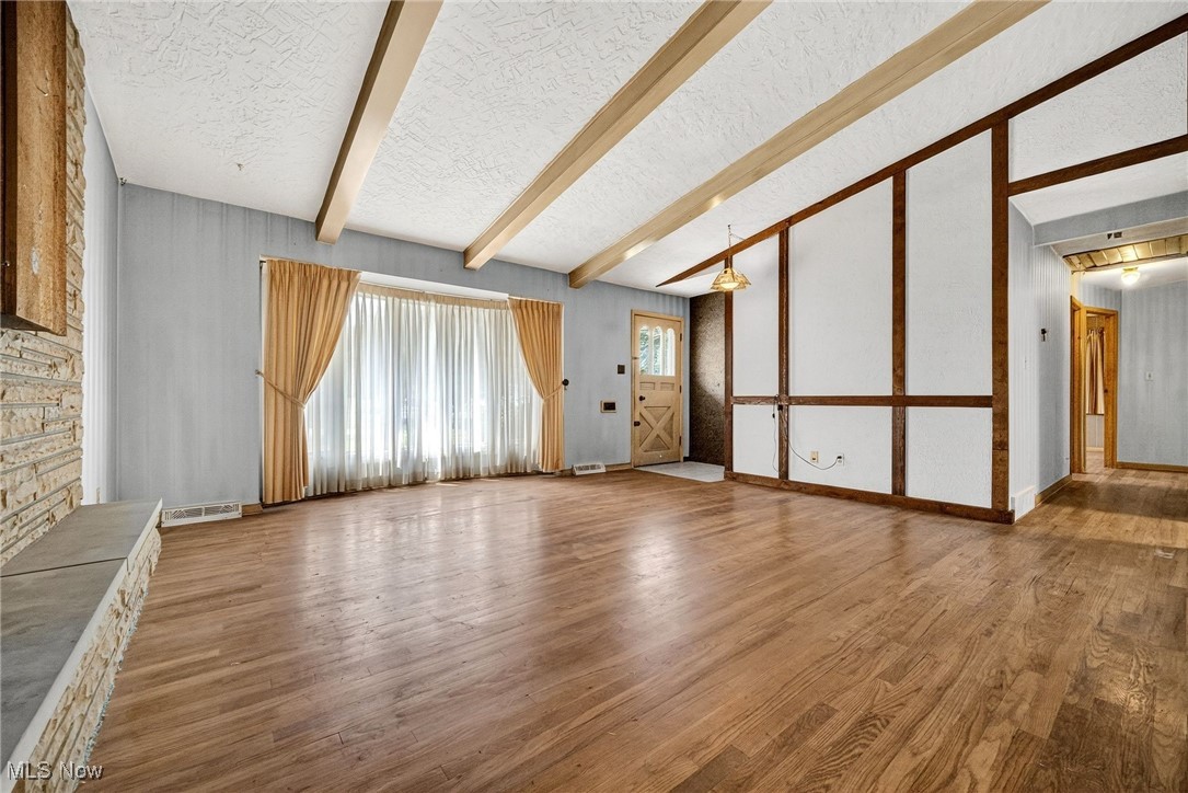 100 E Decker Drive Seven Hills OH 44131