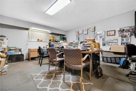 100 E Decker Drive Seven Hills OH 44131