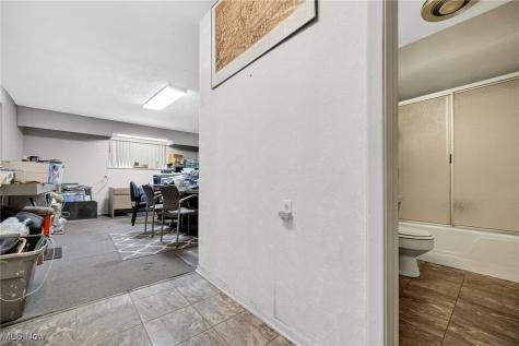100 E Decker Drive Seven Hills OH 44131